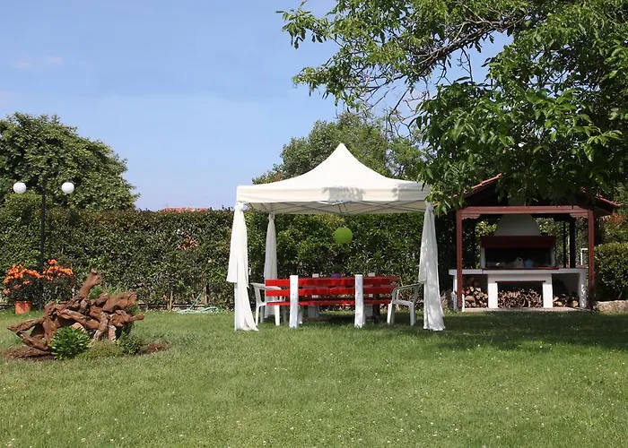 Archontiko Driani * Paralia Panteleimonos